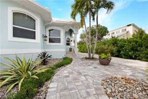 412 Luzon Avenue, NAPLES, FL 34113 Sold 04/22/24