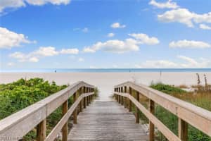 220 Collier Boulevard, MARCO ISLAND, FL 34145 Sold 02/13/24