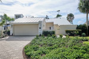 15589 Lockmaben Avenue, FORT MYERS, FL 33912 Sold 12/29/23