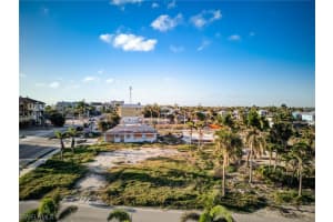 121 Connecticut Street, Fort Myers Beach, FL 33931 - MLS#223092979