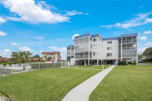 710 Elkcam Circle, MARCO ISLAND, FL 34145 Sold 04/05/24
