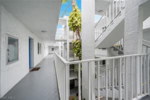 710 Elkcam Circle, MARCO ISLAND, FL 34145 Sold 04/05/24