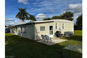 250 Indian Key Lane, Naples, FL 34114 - MLS#223093465