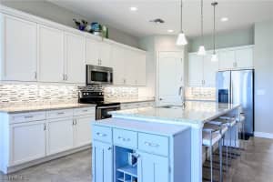 1575 Serrano Circle, NAPLES, FL 34105 Sold 03/27/24