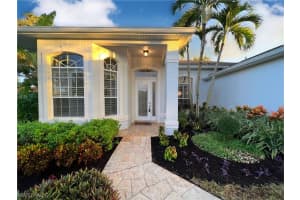 8614 Pebblebrooke Drive, NAPLES, FL 34119 Sold 04/19/24