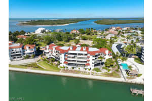 105 La Peninsula Boulevard, NAPLES, FL 34113 Sold 06/14/24