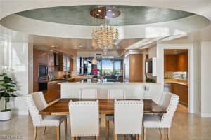 13675 Vanderbilt Drive, NAPLES, FL 34110 Sold 03/05/24