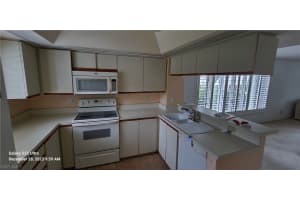 1600 Spoonbill Ln #1600, Naples, FL 34105, Sold 04/05/24