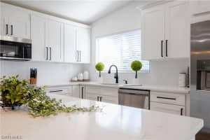 6483 Royal Woods Drive, FORT MYERS, FL 33908 Sold 05/14/24