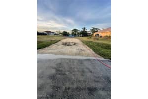 2718 24th Street, Lehigh Acres, FL 33976 - MLS#223095854