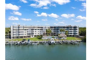 12945 VANDERBILT Drive, NAPLES, FL 34110 Sold 03/26/24