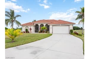 18049 Greenwood Drive, Naples, FL 34114 - MLS#223095936
