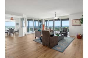 425 Cove Tower Drive, NAPLES, FL 34110 Sold 02/12/24
