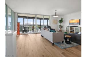 425 Cove Tower Drive, NAPLES, FL 34110 Sold 02/12/24