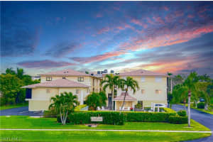 835 Elkcam Circle, MARCO ISLAND, FL 34145 Sold 04/30/24