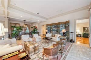 364 Cromwell Court, NAPLES, FL 34108 Sold 08/15/25