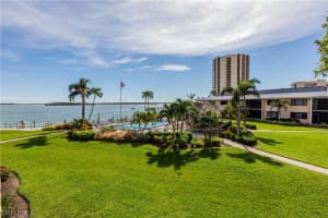 991 Collier Court, MARCO ISLAND, FL 34145 Sold 02/13/24