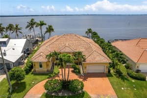 2444 28th Street, CAPE CORAL, FL 33904 Sold 04/23/24