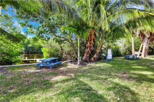 770 Park Avenue, NAPLES, FL 34110 Sold 02/15/24