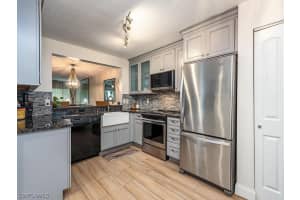 669 Squire Circle, NAPLES, FL 34104 Sold 09/30/24