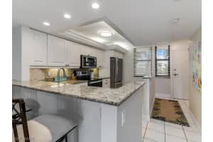 260 Seaview Court, MARCO ISLAND, FL 34145 Sold 06/12/24
