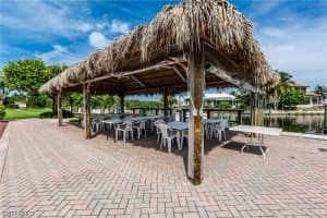 601 Seaview Court, MARCO ISLAND, FL 34145 Sold 10/18/24
