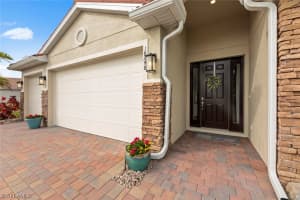18748 Royal Hammock Boulevard, NAPLES, FL 34114 Sold 03/19/24