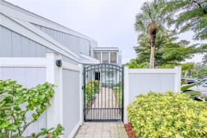 201 Woodshire Lane, NAPLES, FL 34105 Sold 03/12/24