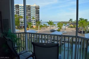 4321 Bay Beach Lane, FORT MYERS BEACH, FL 33931 Sold 03/29/24