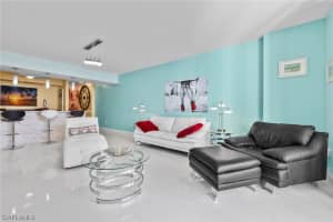3000 Oasis Grand Boulevard, FORT MYERS, FL 33916 Sold 06/25/24
