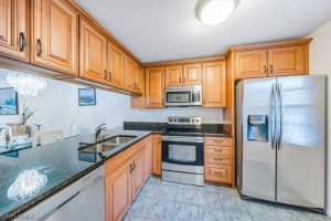 1714 Kings Lake Boulevard, Naples, FL 34112 Sold 07/09/25