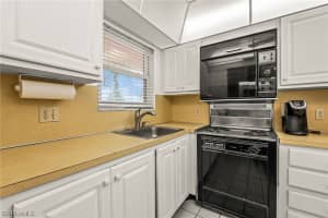 160 Turtle Lake Court, NAPLES, FL 34105 Sold 04/22/24