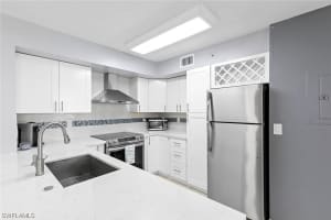 1270 Wildwood Lakes Boulevard, NAPLES, FL 34104 Sold 04/02/24