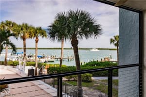 1085 Bald Eagle Drive, MARCO ISLAND, FL 34145 Sold 03/18/24