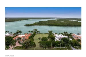 940 Admiralty Parade E, NAPLES, FL 34102 Sold 09/12/25