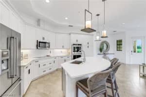 2521 Breakwater Way, NAPLES, FL 34112 Sold 04/22/24
