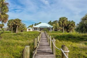 16290 Forest Mist Court, ALVA, FL 33920 Sold 08/12/24