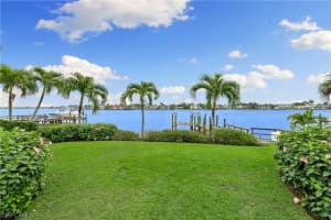 901 Galleon Drive, Naples, FL 34102 Sold 03/28/25