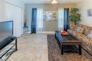 800 Diamond Circle, NAPLES, FL 34110 Sold 04/30/24
