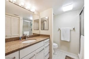 960 Huron Court, MARCO ISLAND, FL 34145 Sold 04/03/25