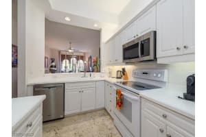 410 Bayfront Place, NAPLES, FL 34102 Sold 09/05/24