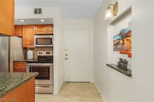 2366 Mall Drive, FORT MYERS, FL 33901 Sold 04/15/24