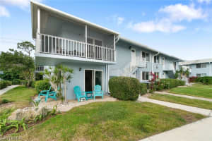 208 Palm Dr APT 4, Naples, FL 34112, Sold 04/26/24