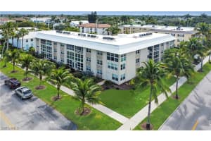 1021 3rd Street, NAPLES, FL 34102 Sold 08/25/25