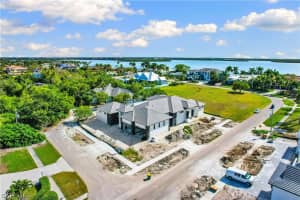 1021 Inlet Drive, MARCO ISLAND, FL 34145 Sold 03/03/25