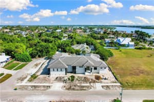 1021 Inlet Drive, MARCO ISLAND, FL 34145 Sold 03/03/25