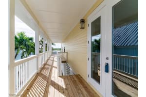 542 Coconut Avenue, Goodland, FL 34140 - MLS#224009102
