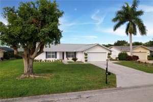 118 Debron Drive, NAPLES, FL 34112 Sold 04/25/24