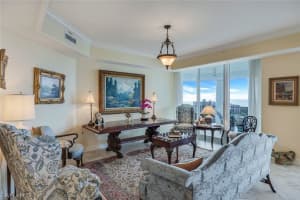 295 Grande Way, NAPLES, FL 34110 Sold 08/28/24