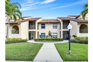 8336 Charter Club Cir 9, Fort Myers